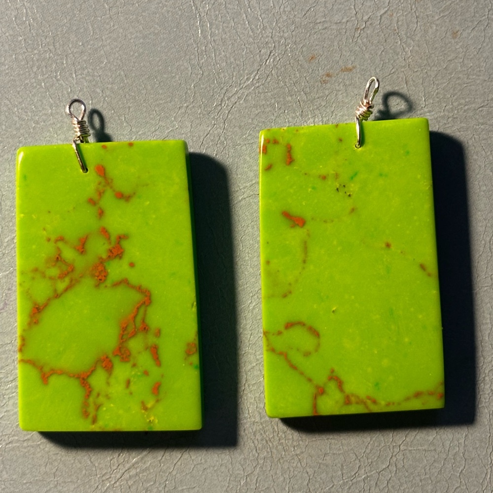 Vintage Southwestern Navajo Lime Green Gaspeite Inlay Rectangular Slab Earrings - Picture 2 of 16